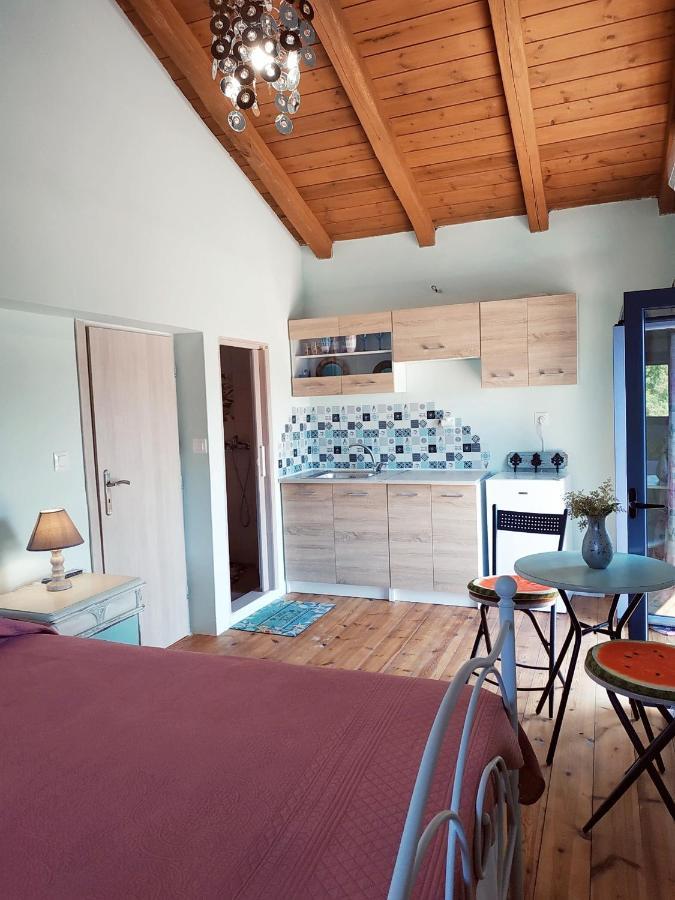 Maria Guesthouse Aliveri Buitenkant foto
